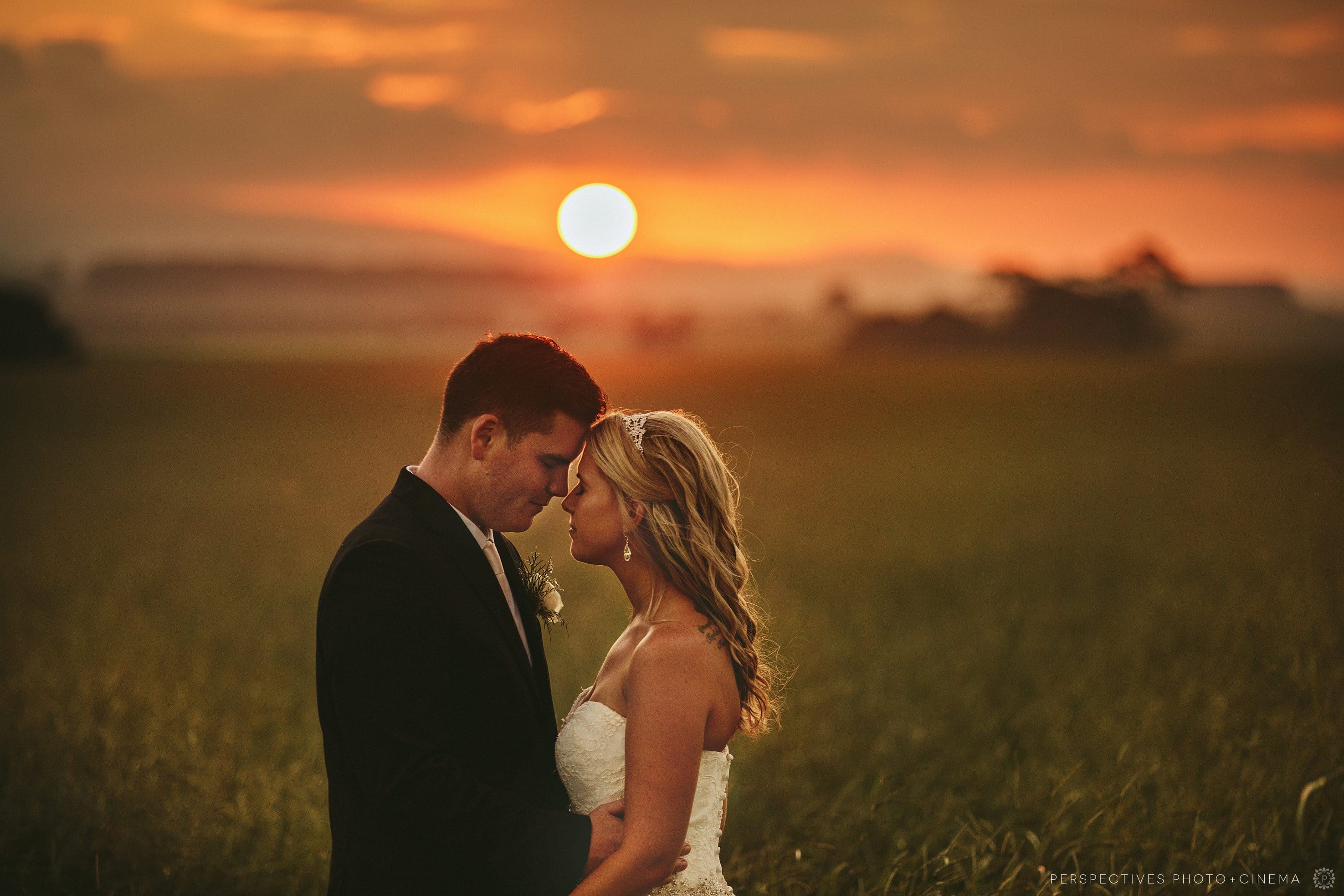 Lake Tinaroo Resort wedding photos