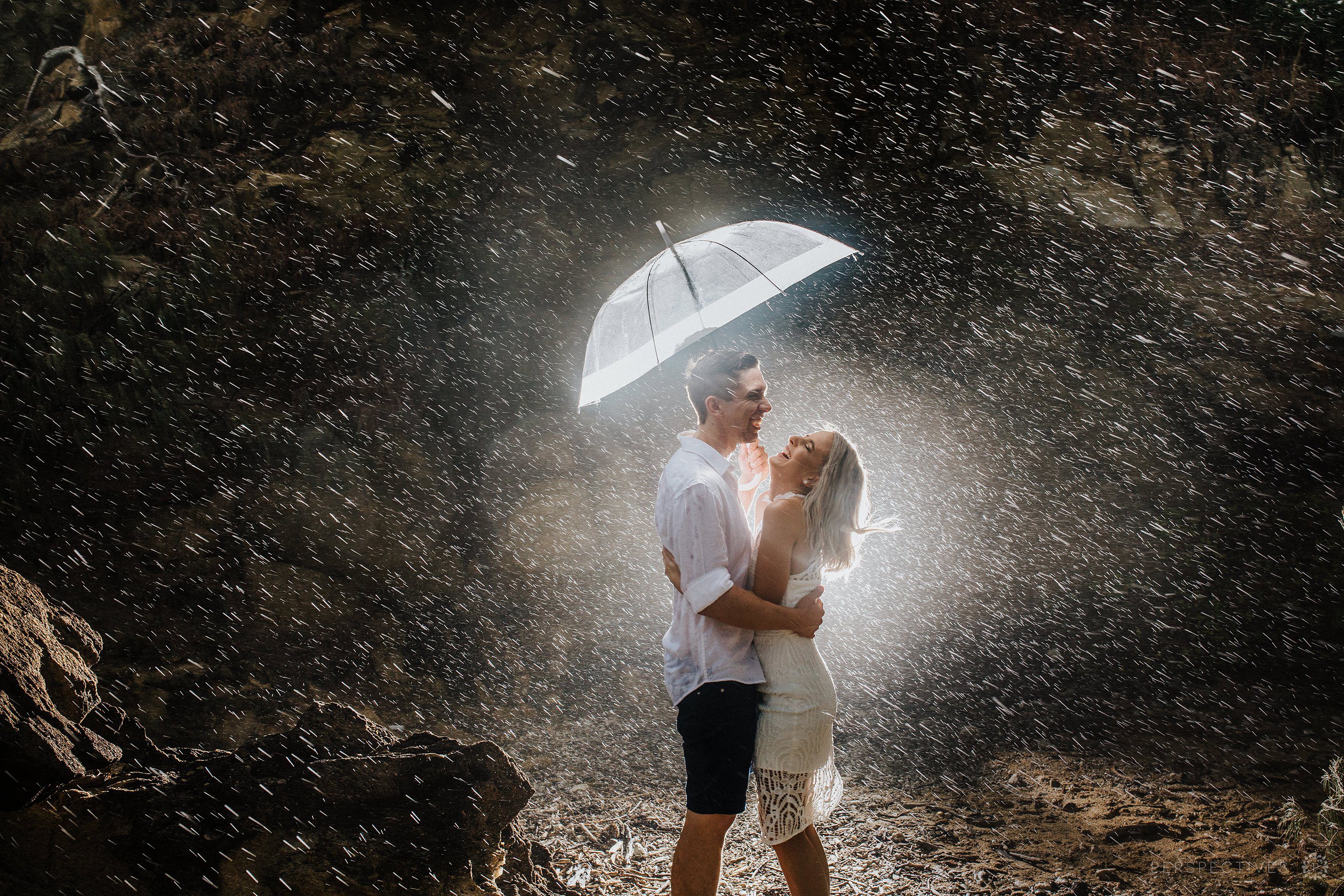 Rain photoshoot wedding