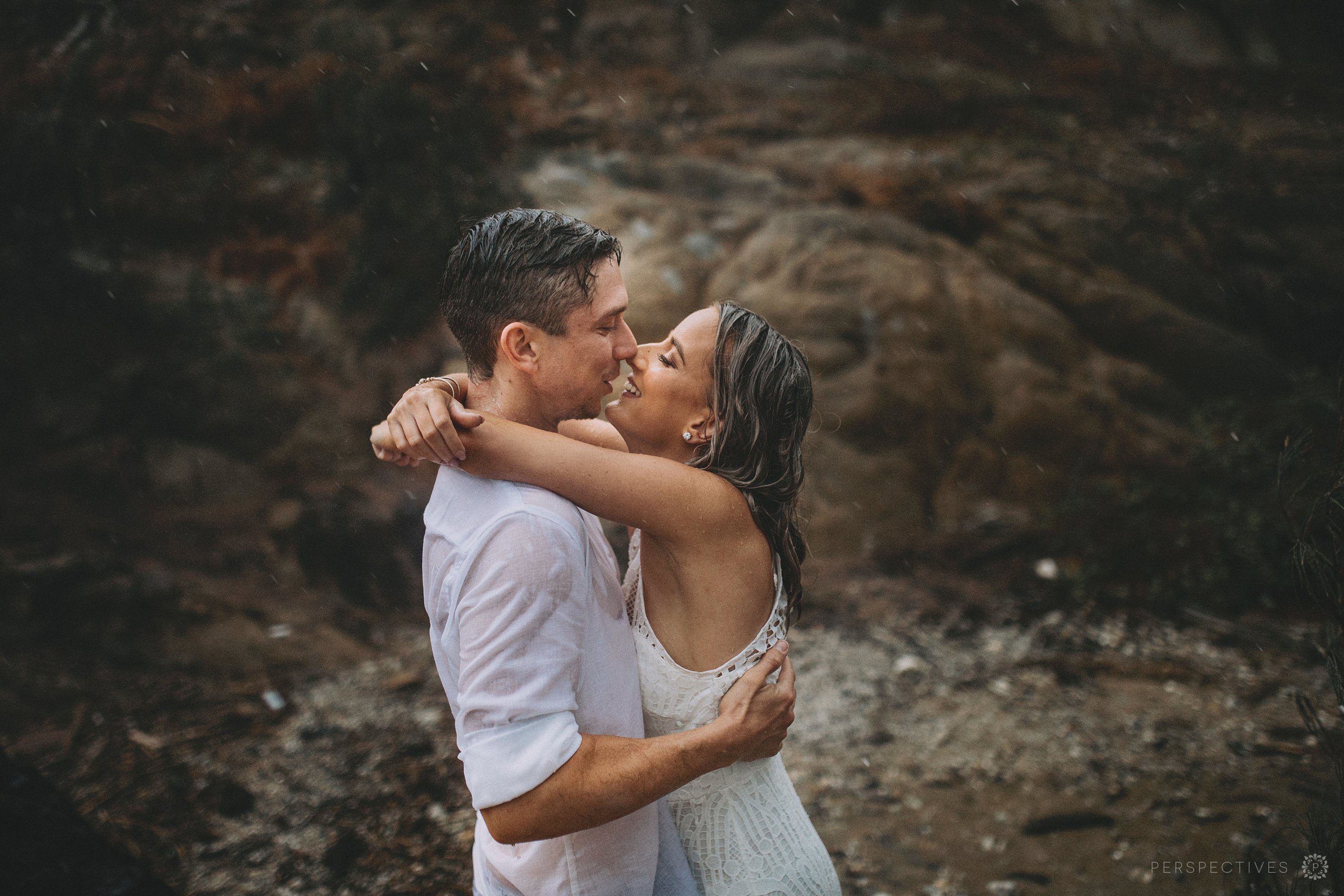 Rain photoshoot wedding