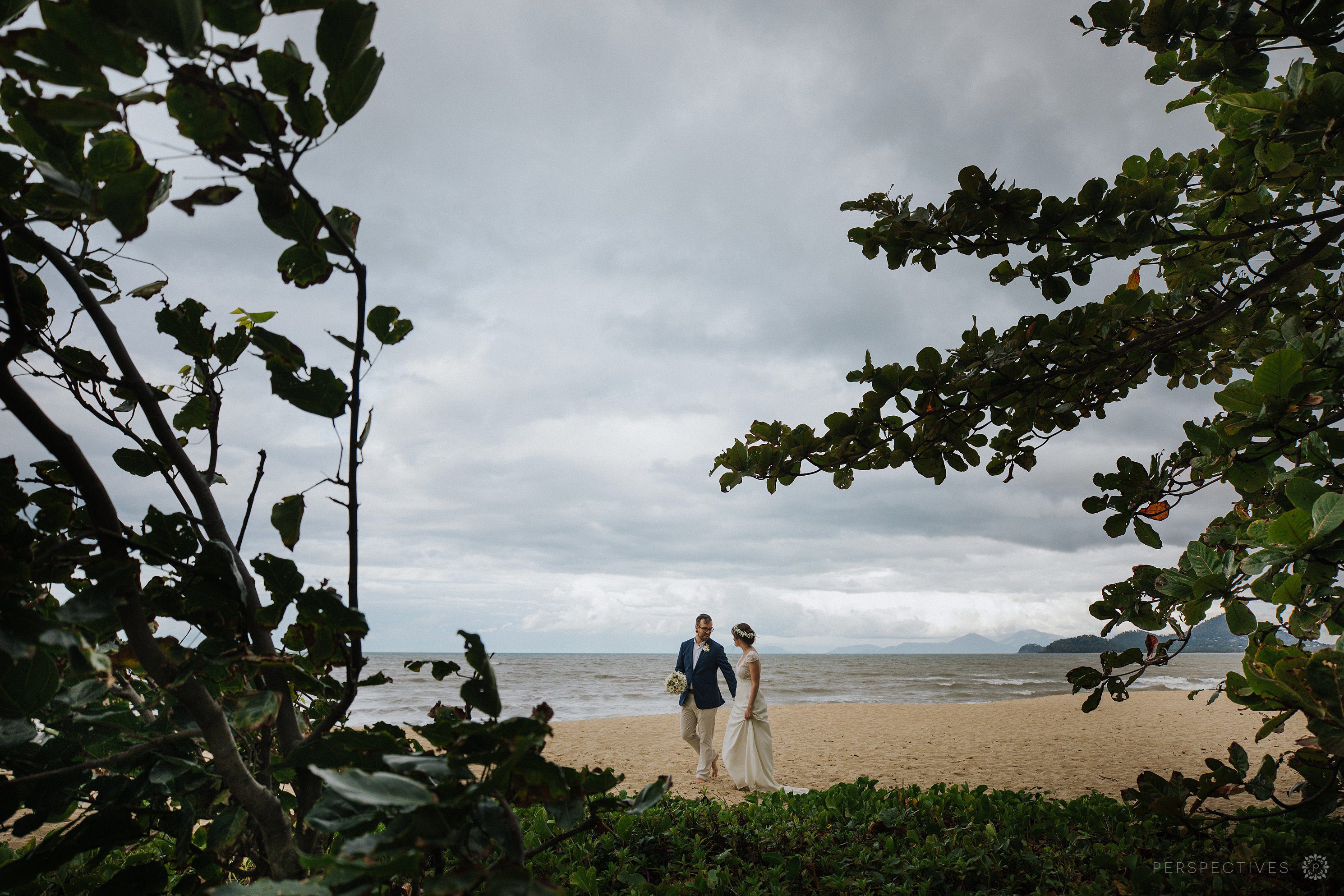 NuNu restaurant Palm Cove wedding photos