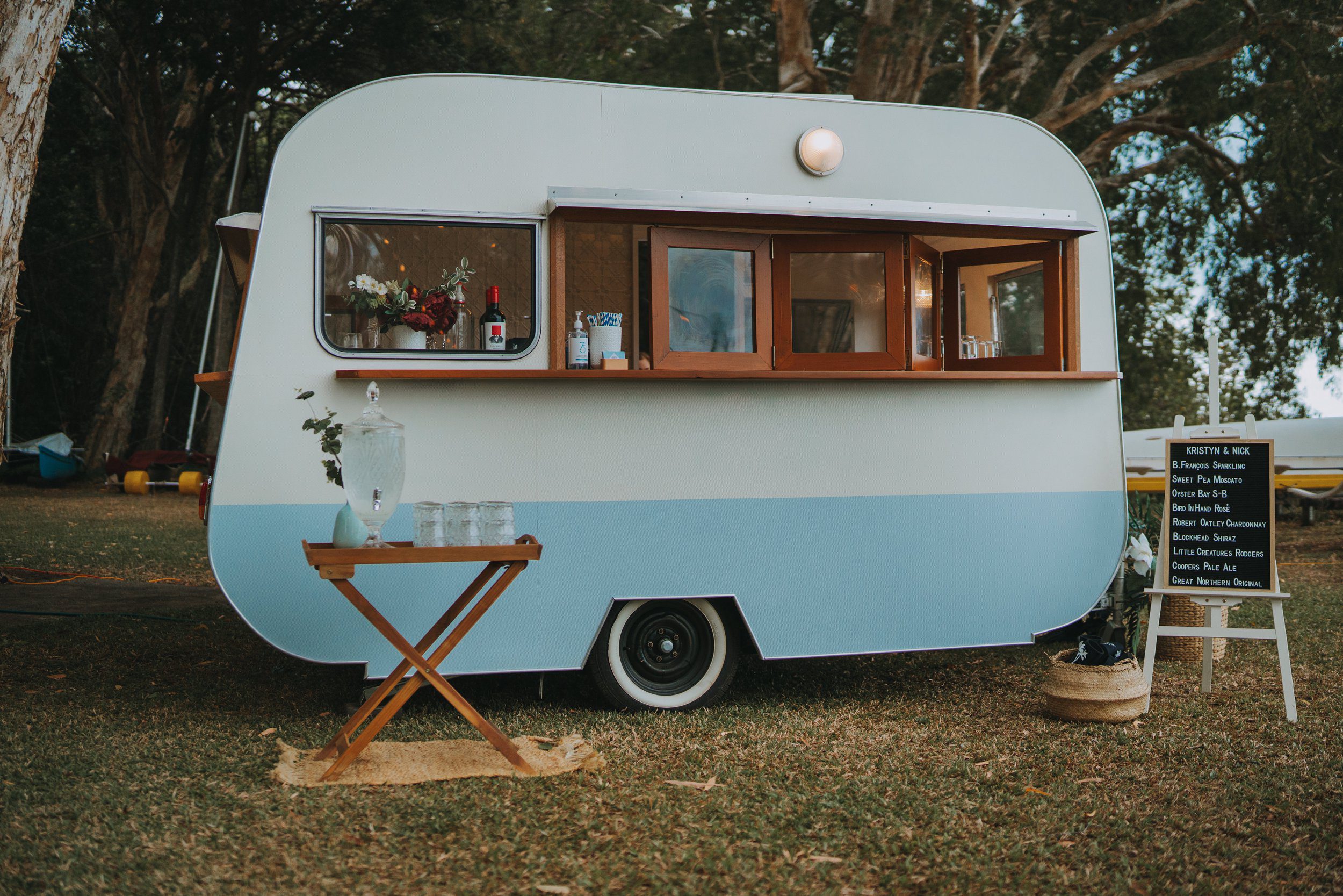 Ellis Beach Yacht club wedding DIY setup