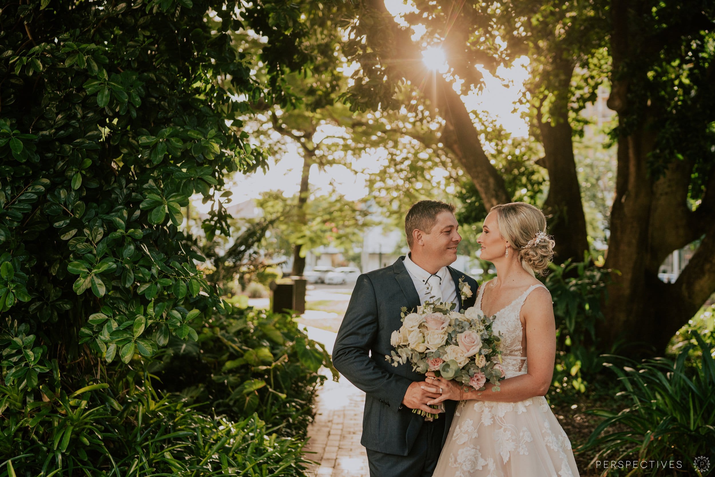 Cairns city urban wedding photo locations